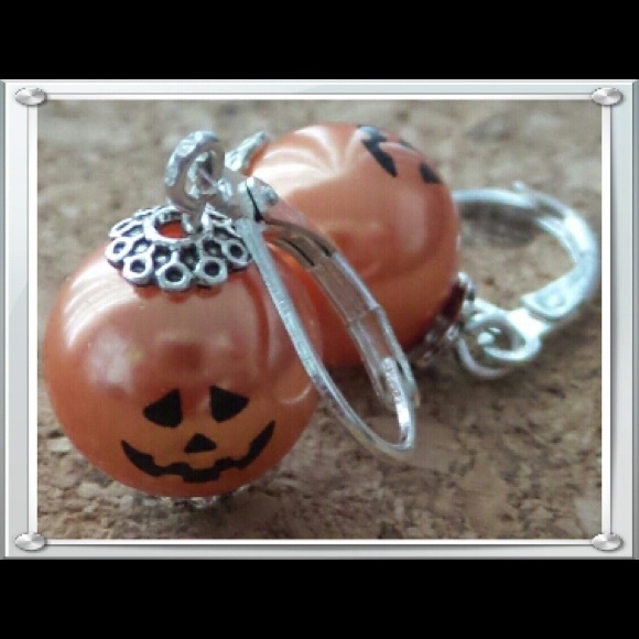 Acrylic Pumpkin Face Lever Back Earrings - Picture 6 of 8